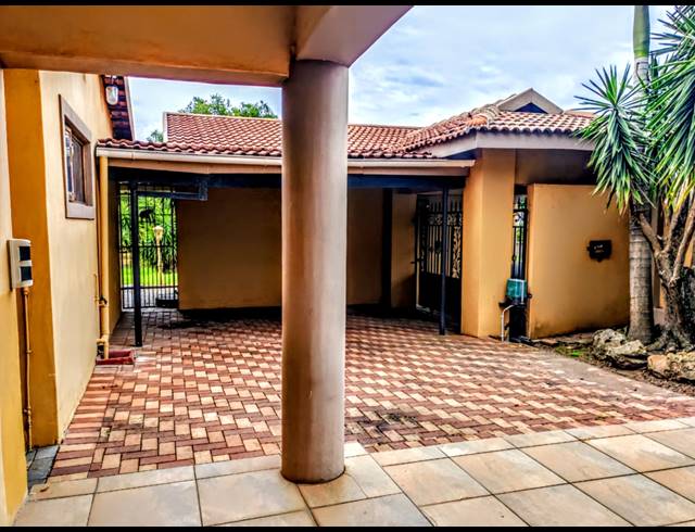 4 BEDROOM HOUSE FOR SALE IN ESCOMBE